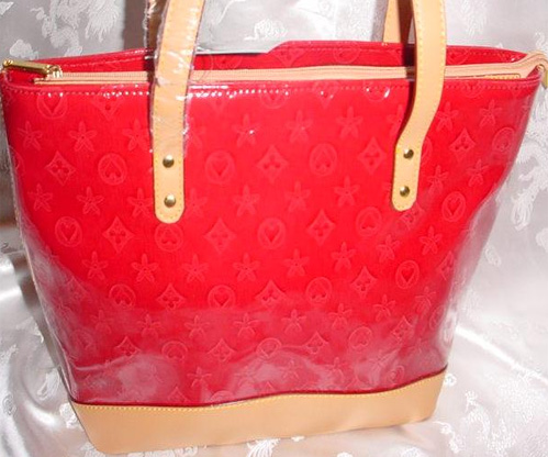 Happy Valentine’s Day 2015 Gift for her (Girlfriend) - Handbags